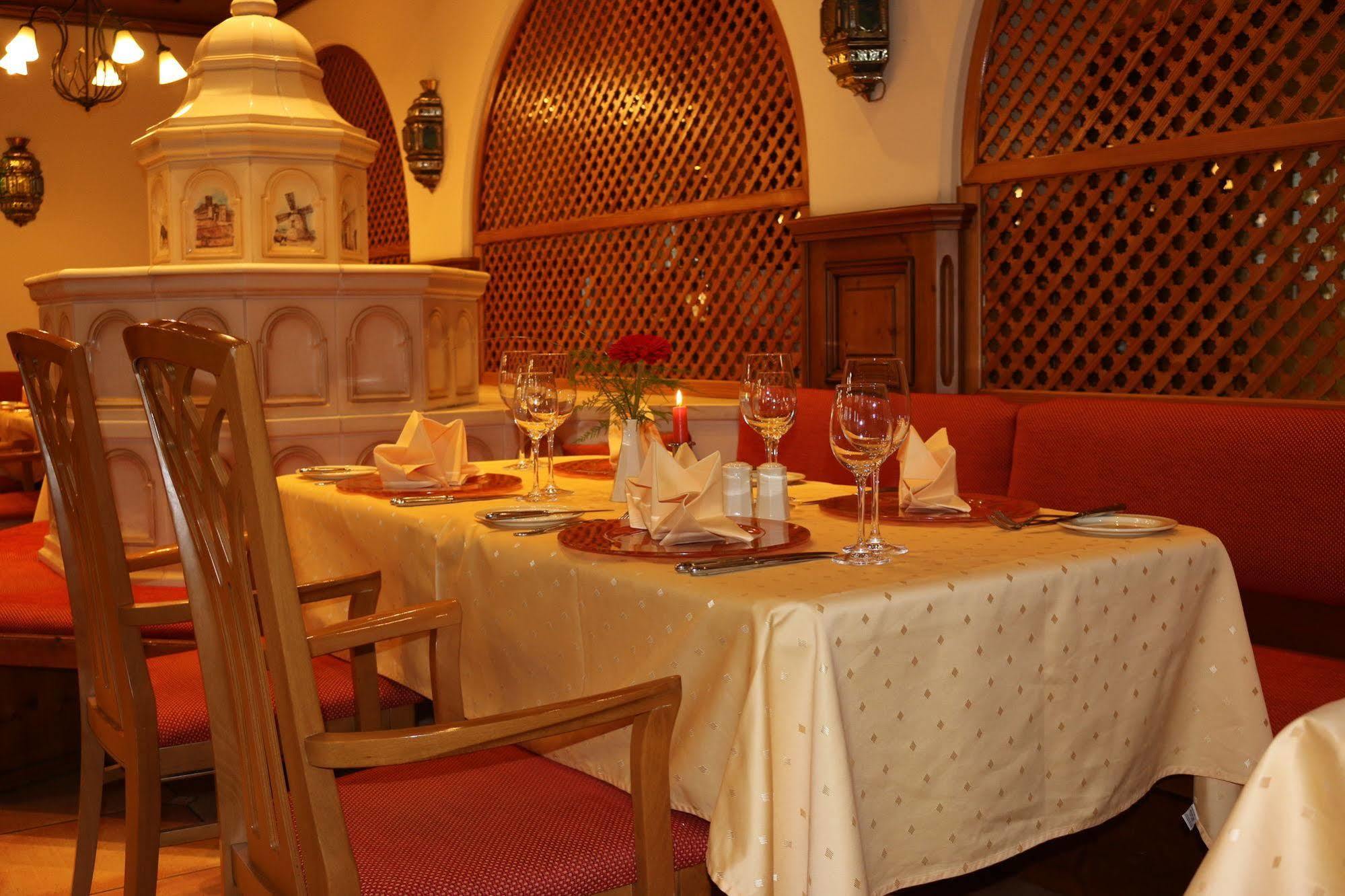 Hotel Spanischer Hof Groeditz Ngoại thất bức ảnh