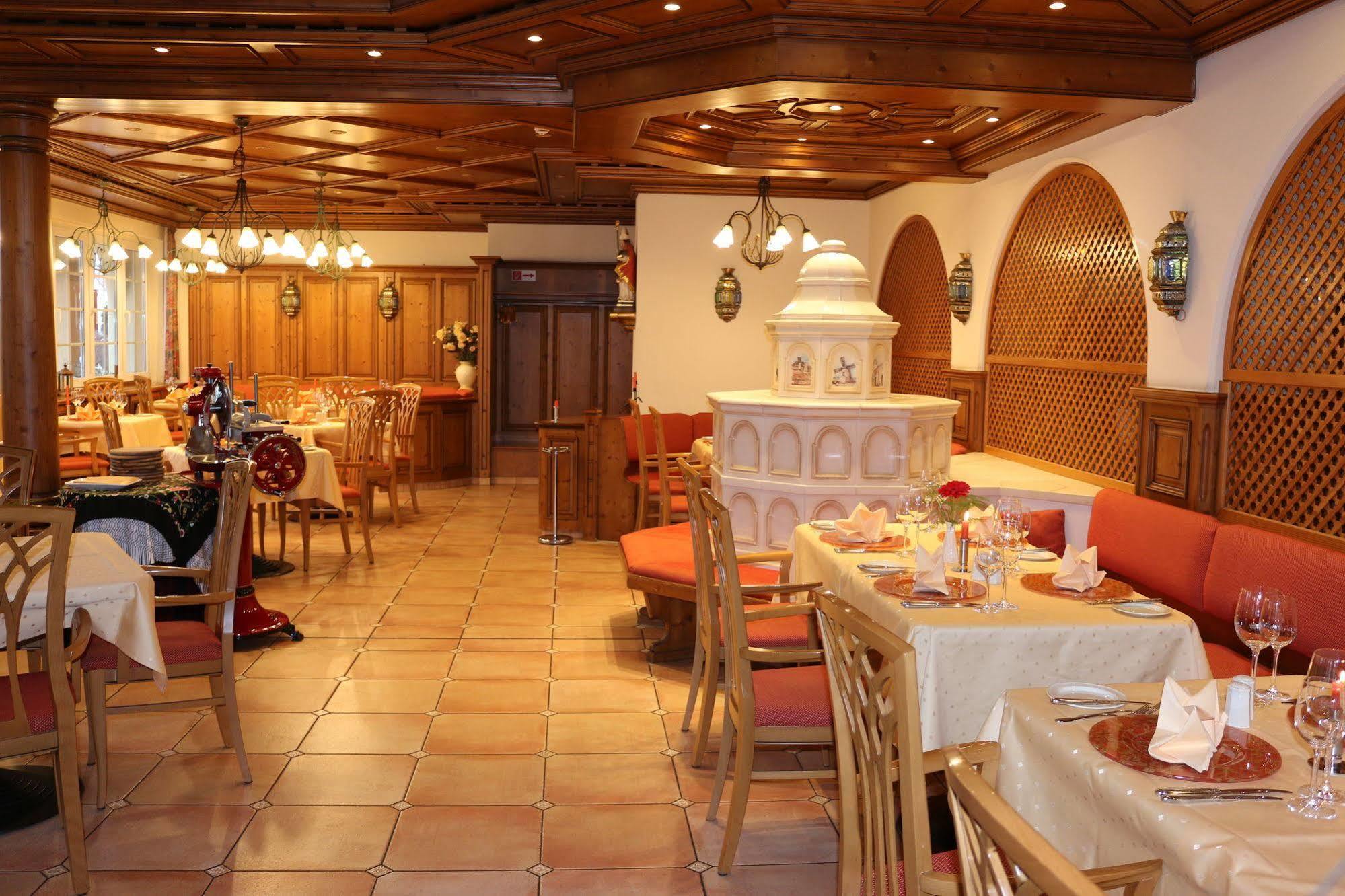 Hotel Spanischer Hof Groeditz Ngoại thất bức ảnh