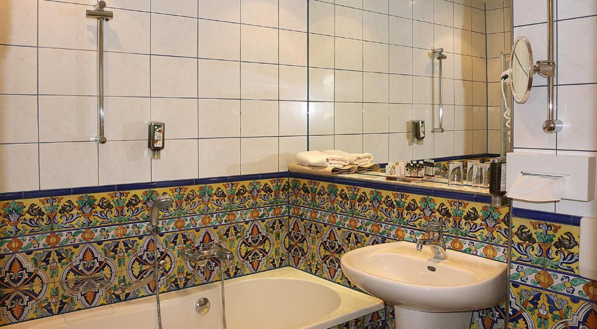 Hotel Spanischer Hof Groeditz Ngoại thất bức ảnh